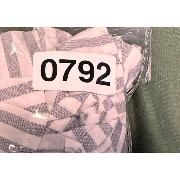 Express Women large Crop Top Striped GrayWhite Triangle Smocked Spaghetti Strap - Picture 7 of 7